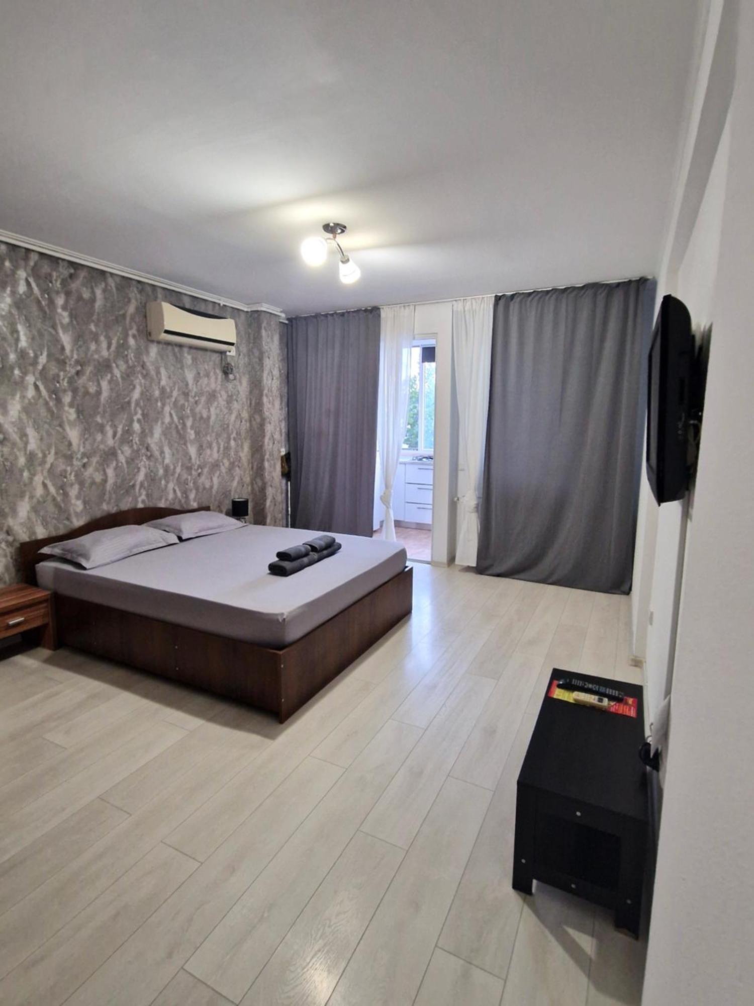 Studio Modern. Bukarest Exteriör bild